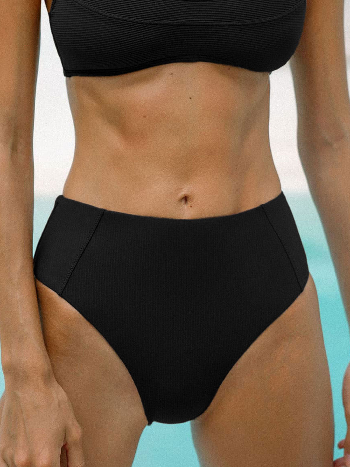 Tam Kapama Siyah Ribana Bikini Altı - Şık ve Rahat
