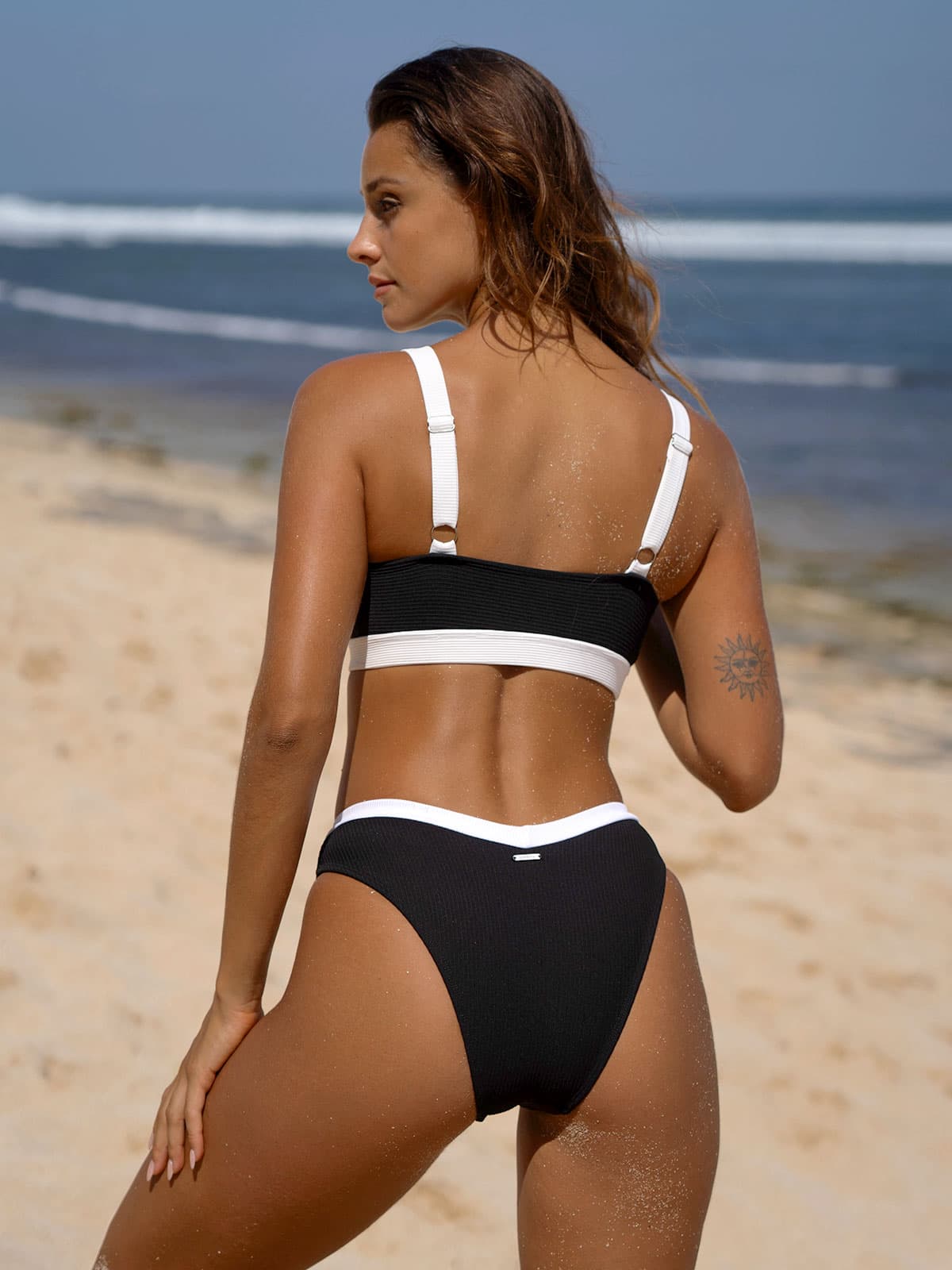 Şık Kontrast Kenar Bikini Üstü - Yaz Plaj Modası