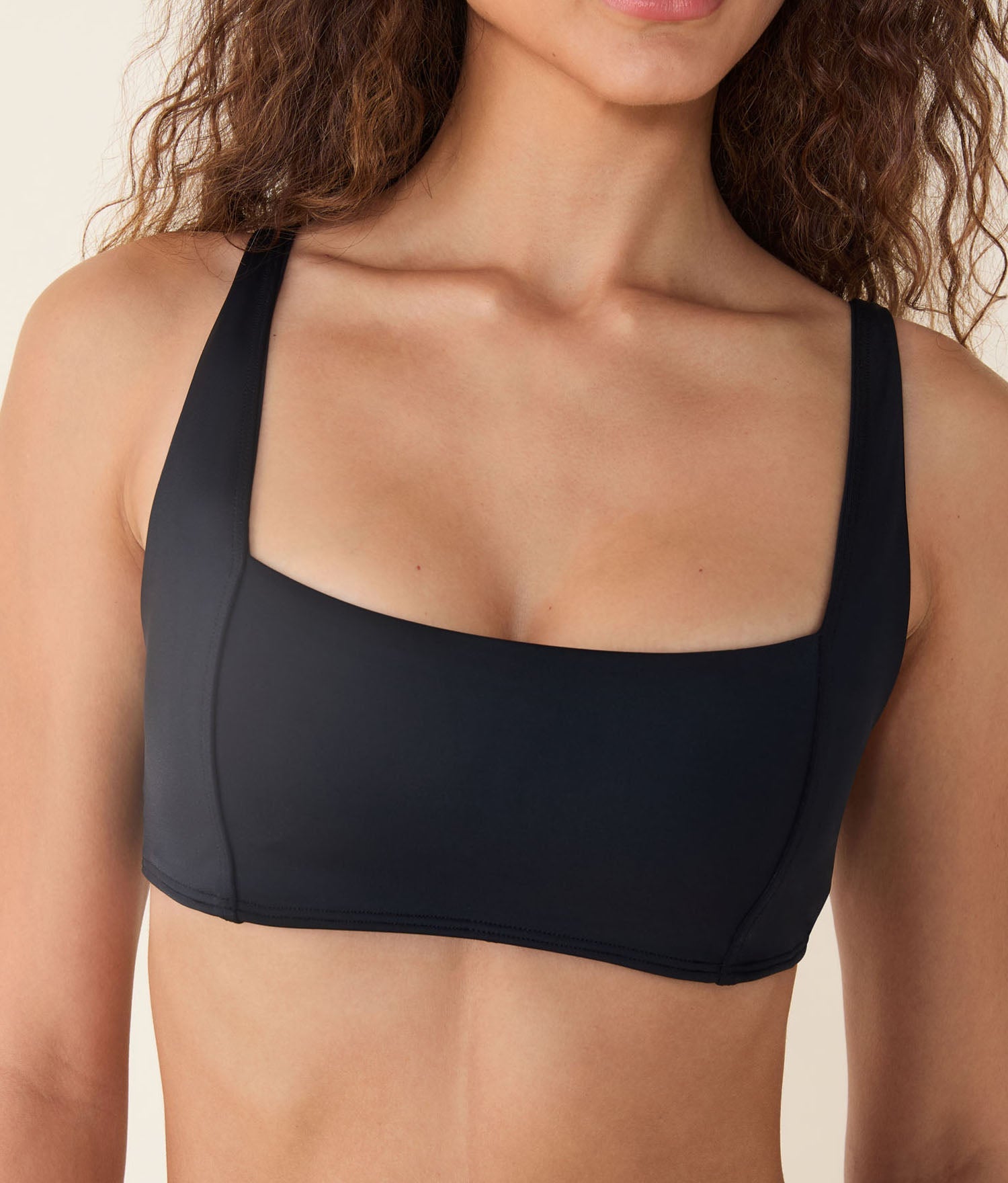 Siyah Düz Havana Bikini Üstü - Şık ve Rahat Tasarım