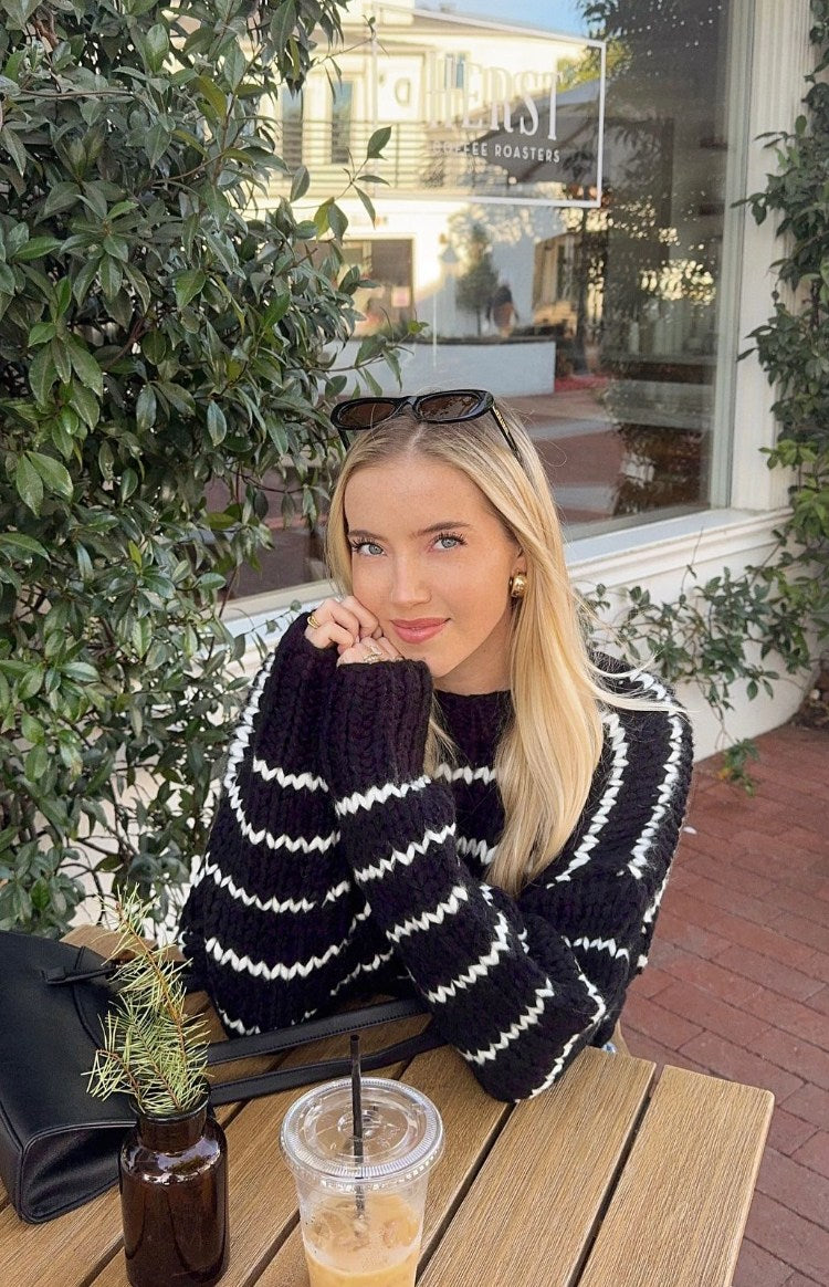 Belmont Siyah ve Beyaz Çizgili Kazak