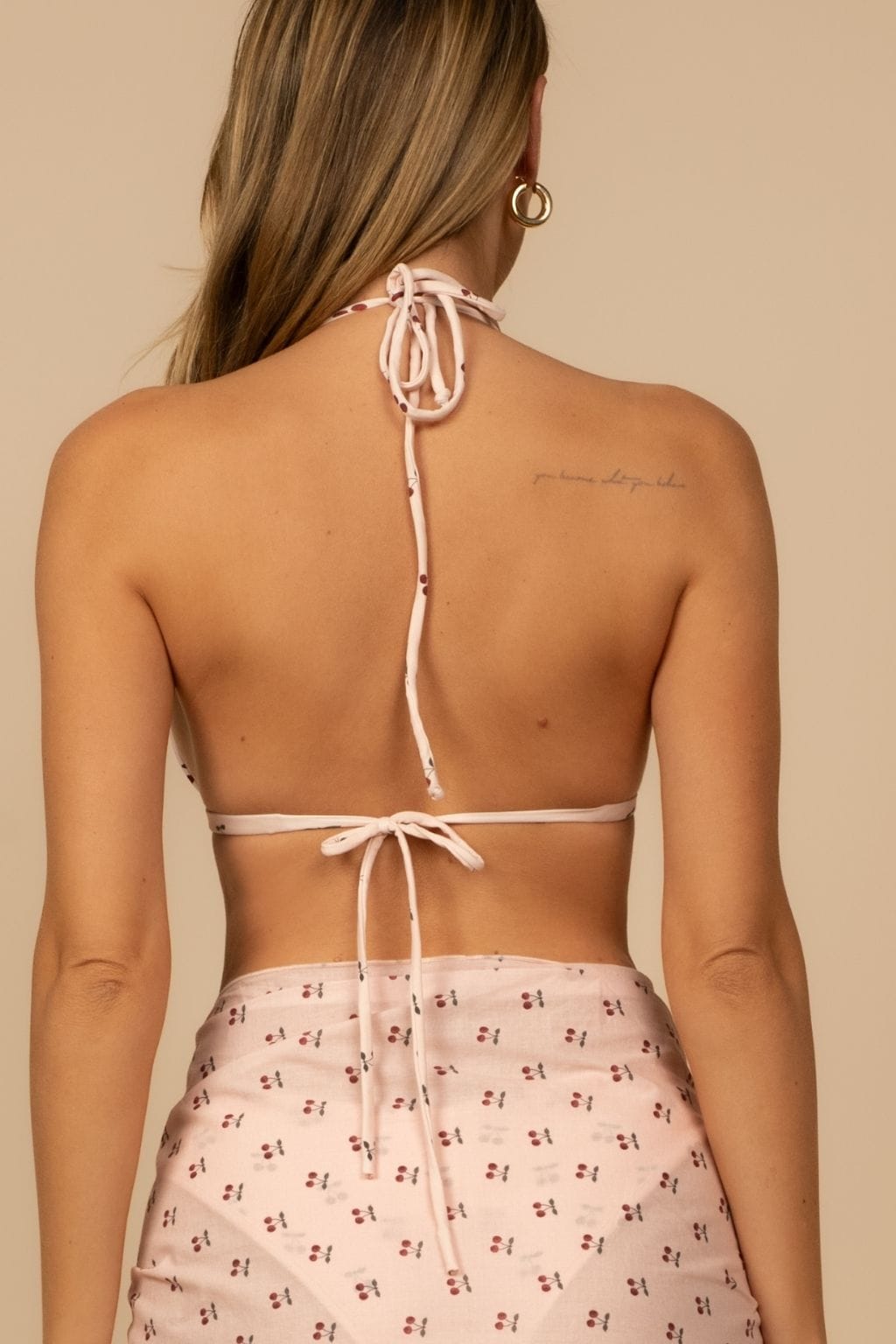 Emma Kiraz Desenli Bikini Üstü - Şık ve Rahat Yaz Modası