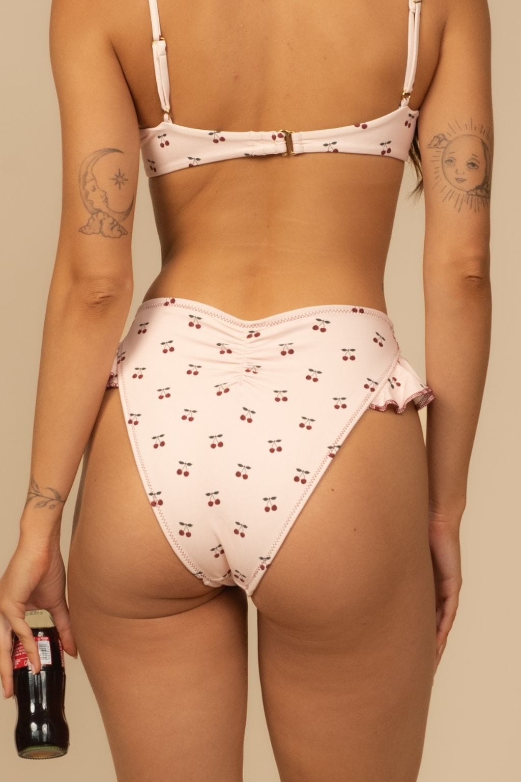 Kirazlar Pia Bikini Altı