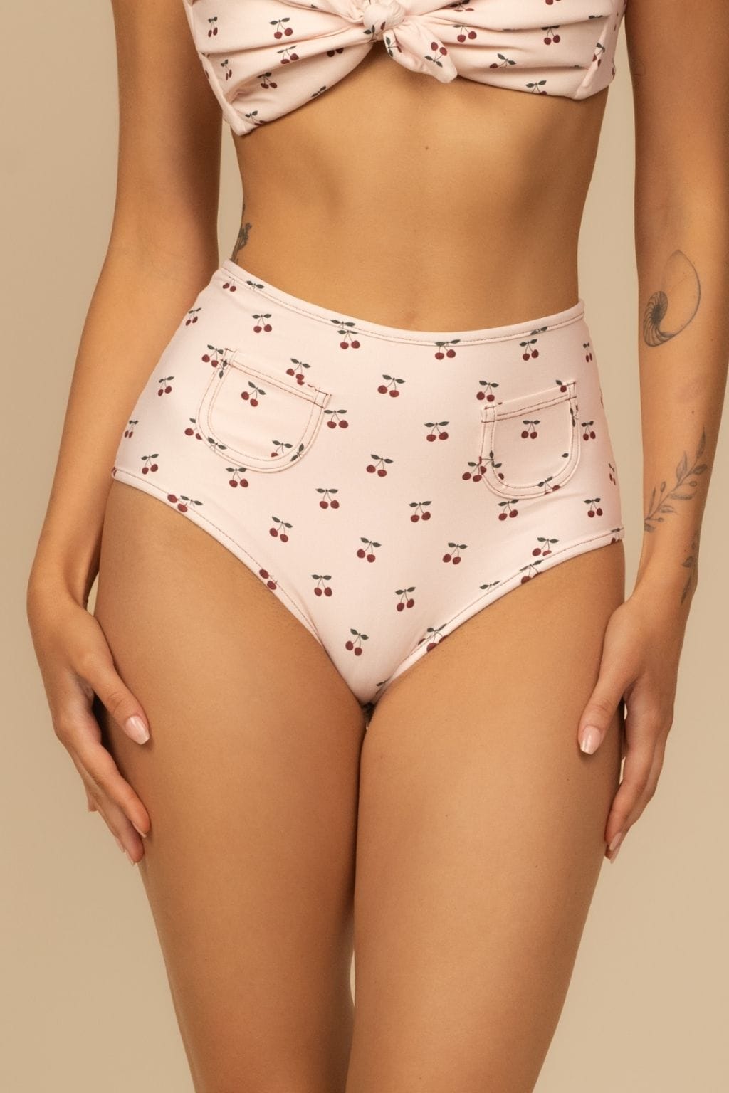 Polly Kiraz Desenli Bikini Altı - Şık ve Rahat