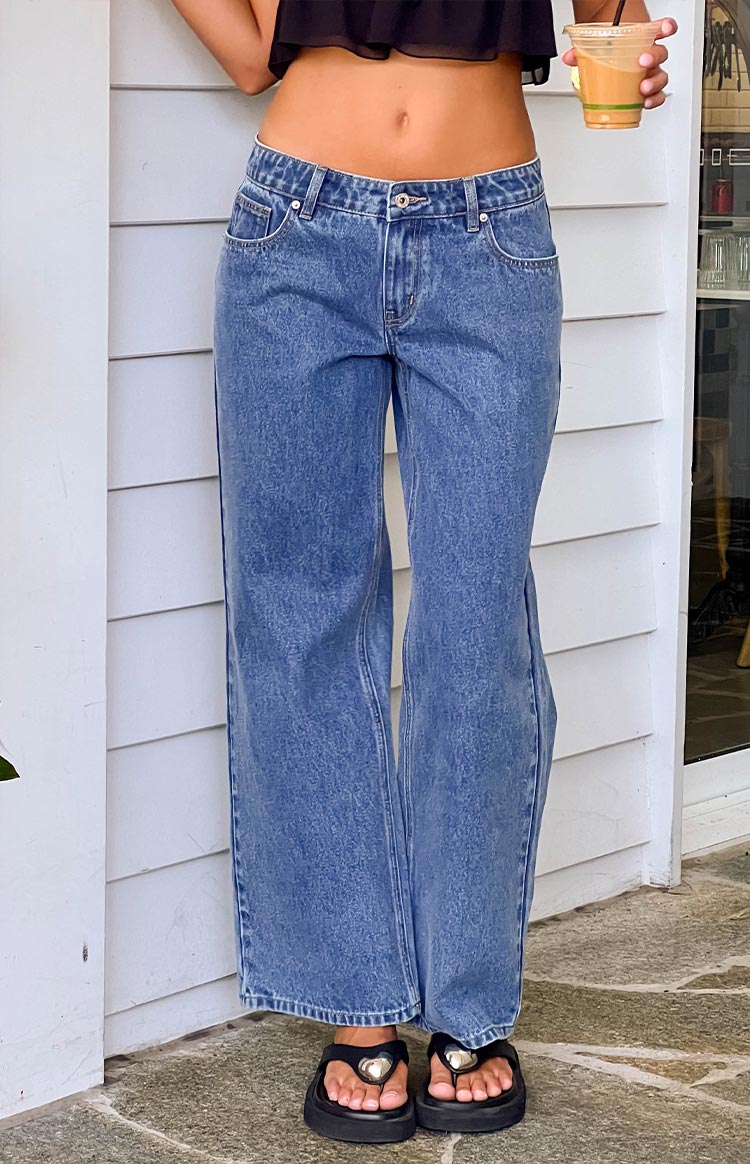 Clara Yıldız Orta Yıkama Denim Düşük Bel Jean