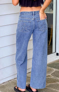 Clara Yıldız Orta Yıkama Denim Düşük Bel Jean