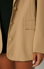 Logan Bej Oversized Blazer