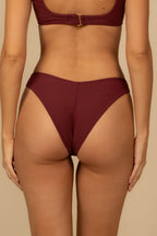 Zig-Zag Dikişli Kırmızı Premium Bikini Altı