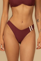 Zig-Zag Dikişli Kırmızı Premium Bikini Altı