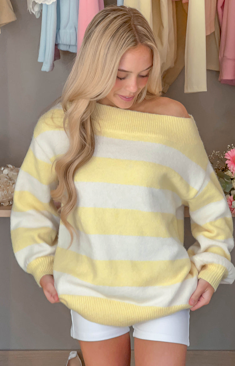 Millie Sarı Çizgili Off Shoulder Triko Kazak