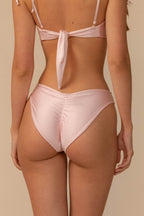 Soluk Pembesi Silkie Ekstra Kapama Lulu (Zig-Zag Dikiş) Bikini Altı