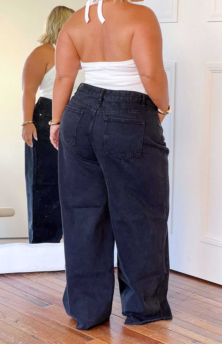 Onun Siyah Geniş Paça Boyfriend Jeanleri