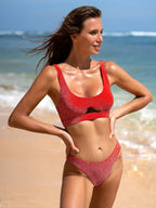 Şık Kırmızı Lurex Bikini Üstü - Yaz Modasının Vazgeçilmezi