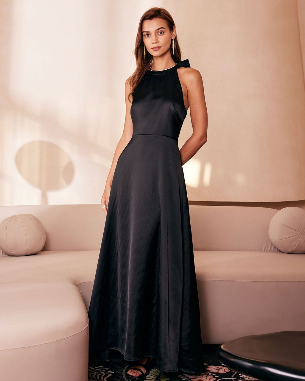 Siyah Halter Kemerli Kesik Maxi Elbise