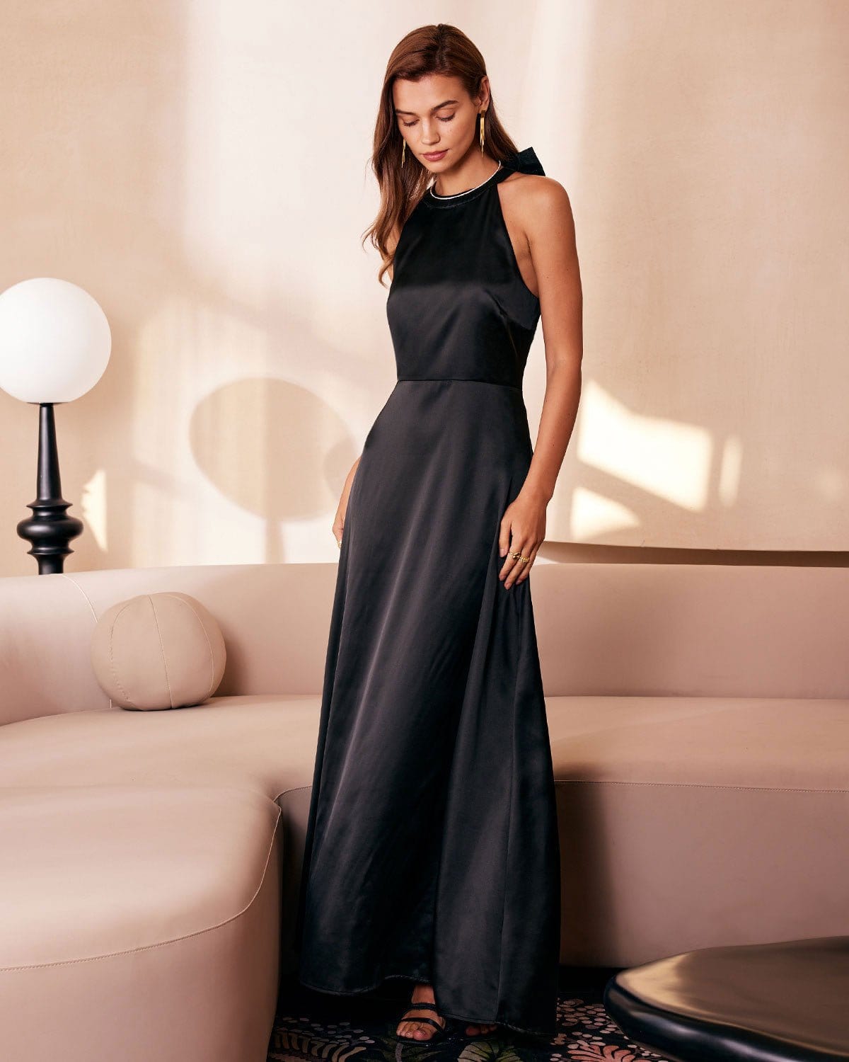 Siyah Halter Kemerli Kesik Maxi Elbise