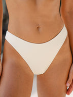 Off White Kadın Düz Bikini Altı - Şık ve Rahat Seçim