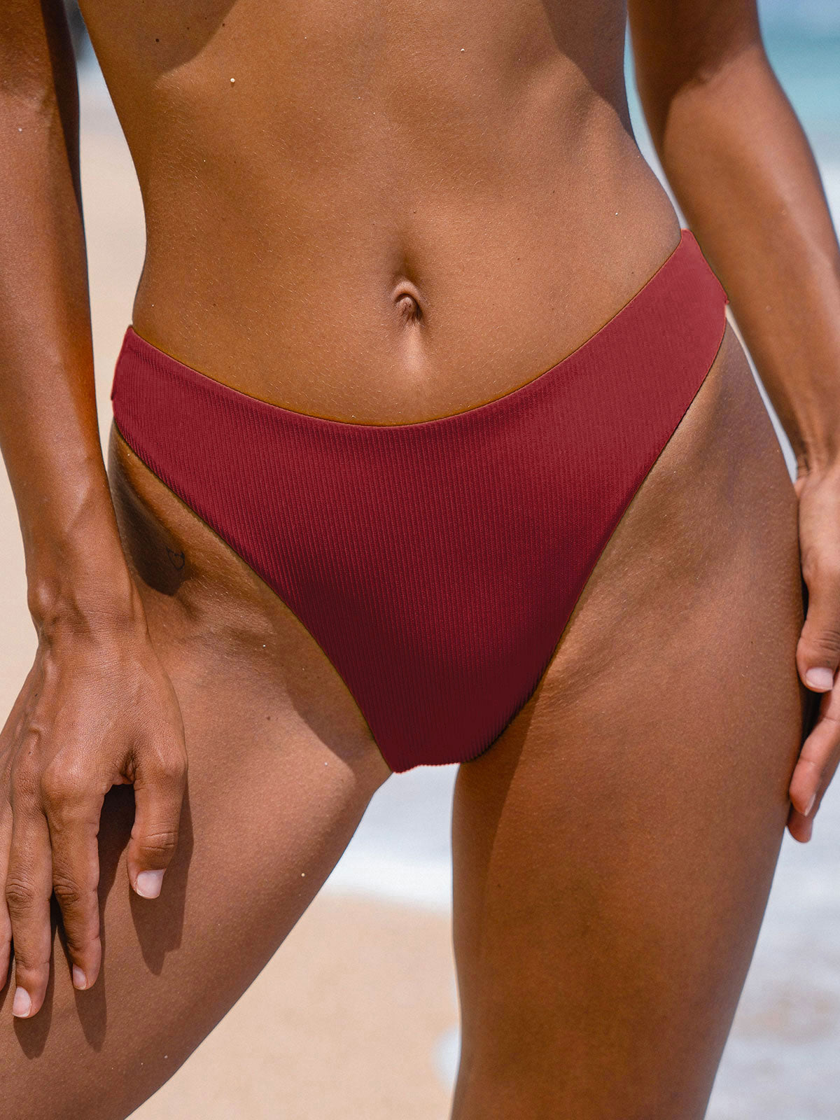 Premium Kırmızı Düz Bikini Altı - Şık ve Rahat Seçim