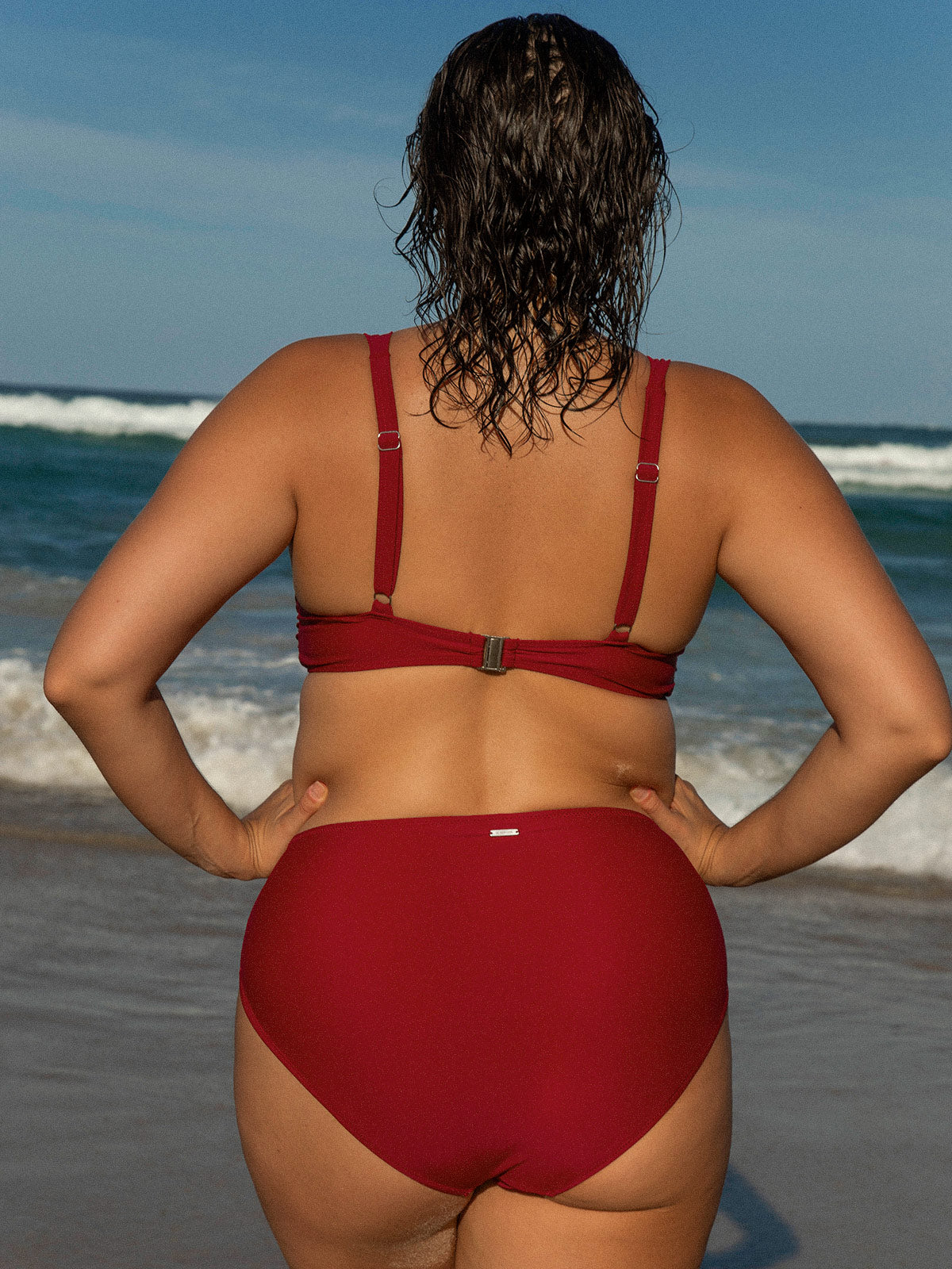 Rüzgarlı Kırmızı Büyük Beden Bikini Altı - Şıklık ve Rahatlık