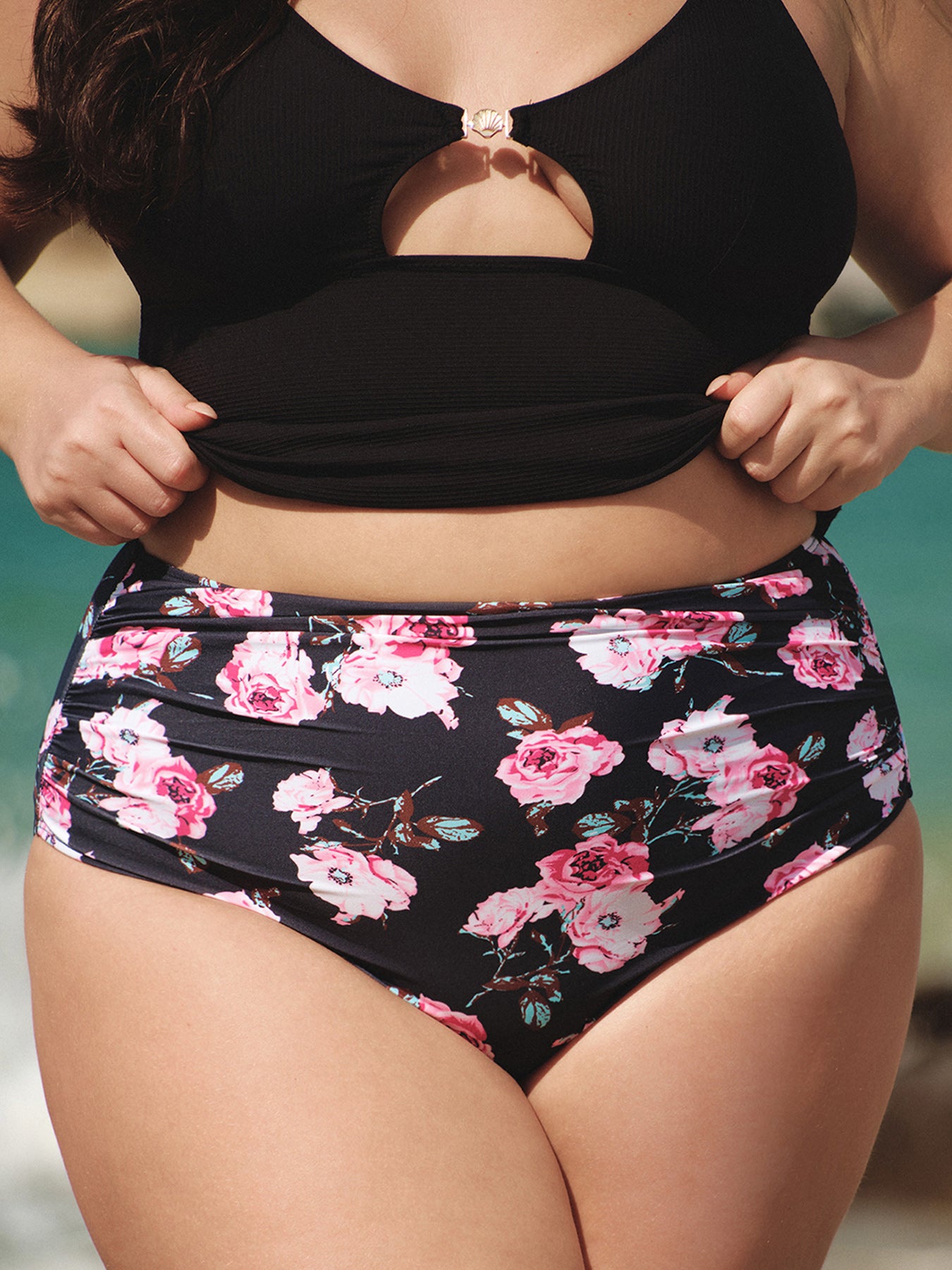 Şık Siyah Çiçekli Büyük Beden Bikini Altı - Rahat ve Zarif