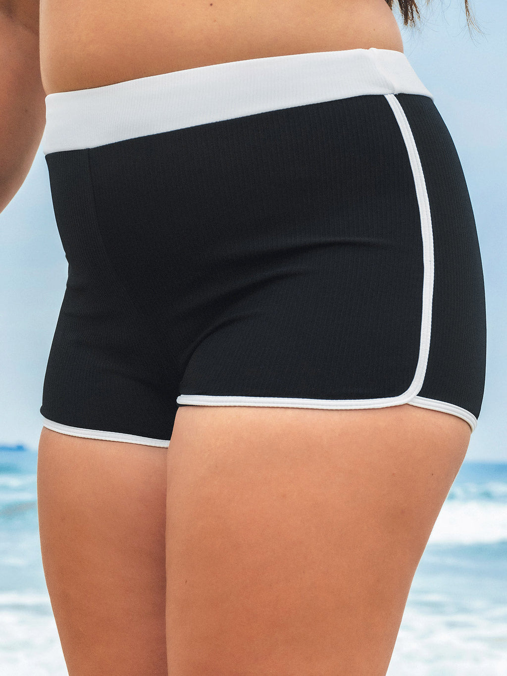 Şık Siyah Tam Kapama Büyük Beden Bikini Altı