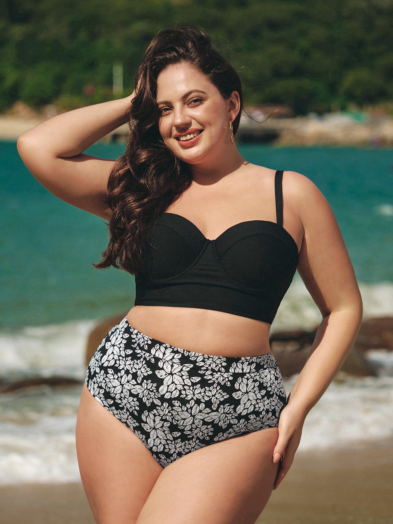 Destekli Siyah Büyük Beden Bikini Üstü - Şık ve Rahat