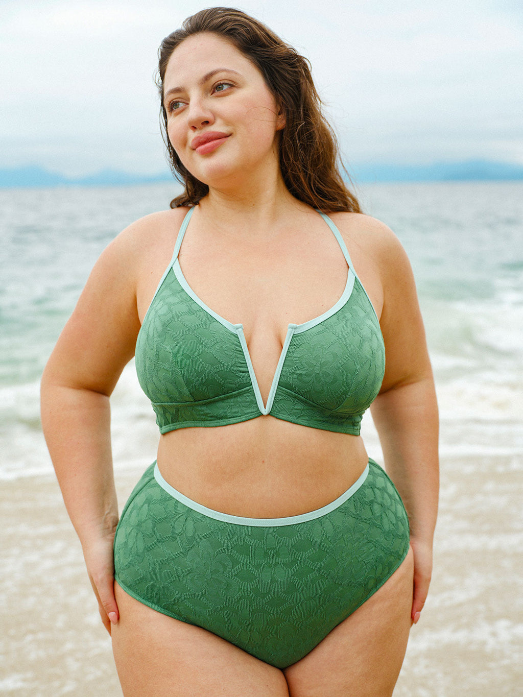 Koyu Yeşil Jakarlı V Yaka Büyük Beden Bikini Üstü - Şıklığı Yakalayın