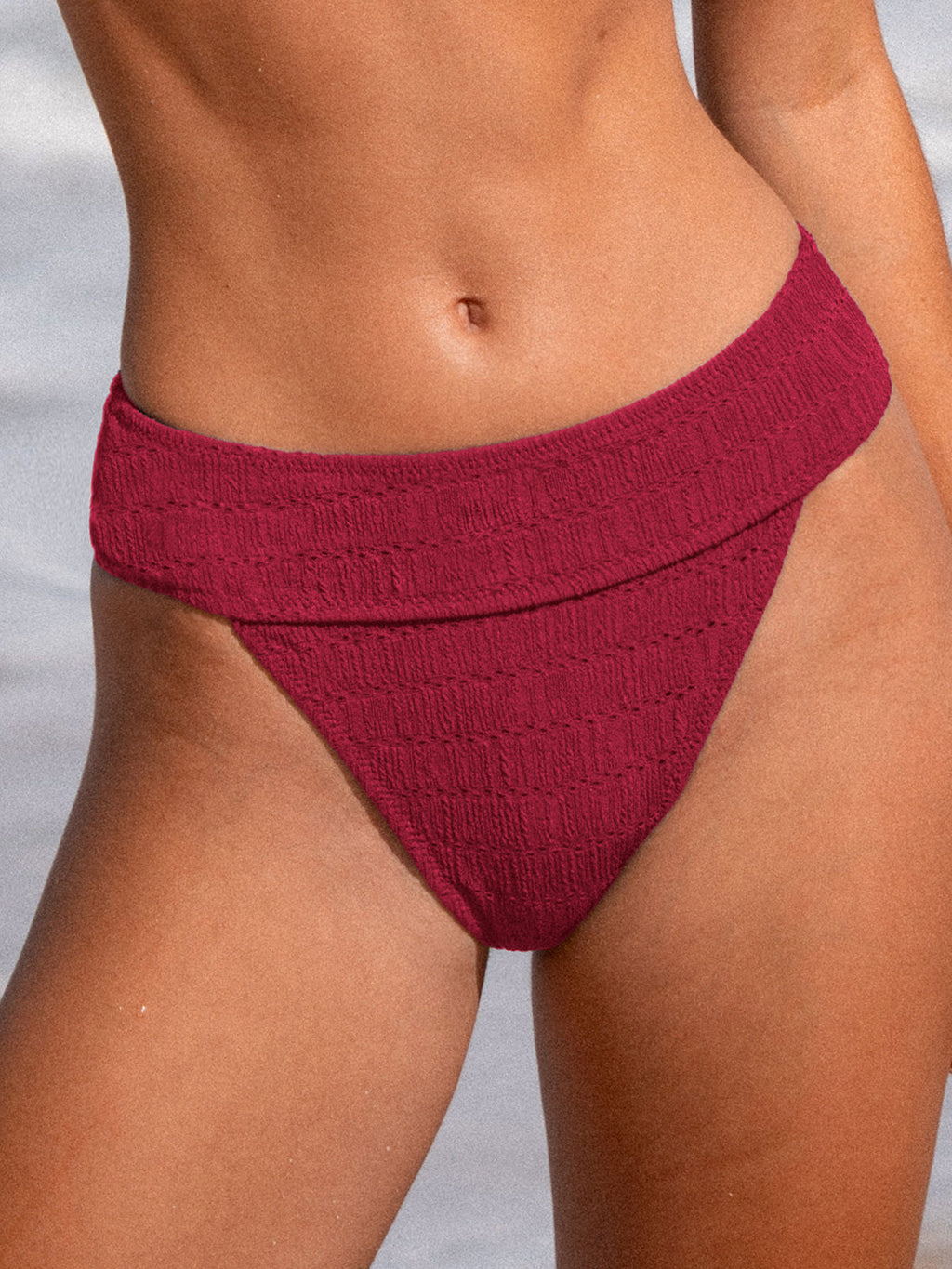 Şık Kırmızı Doku Geniş Bel Bikini Altı - Rahat ve Modern