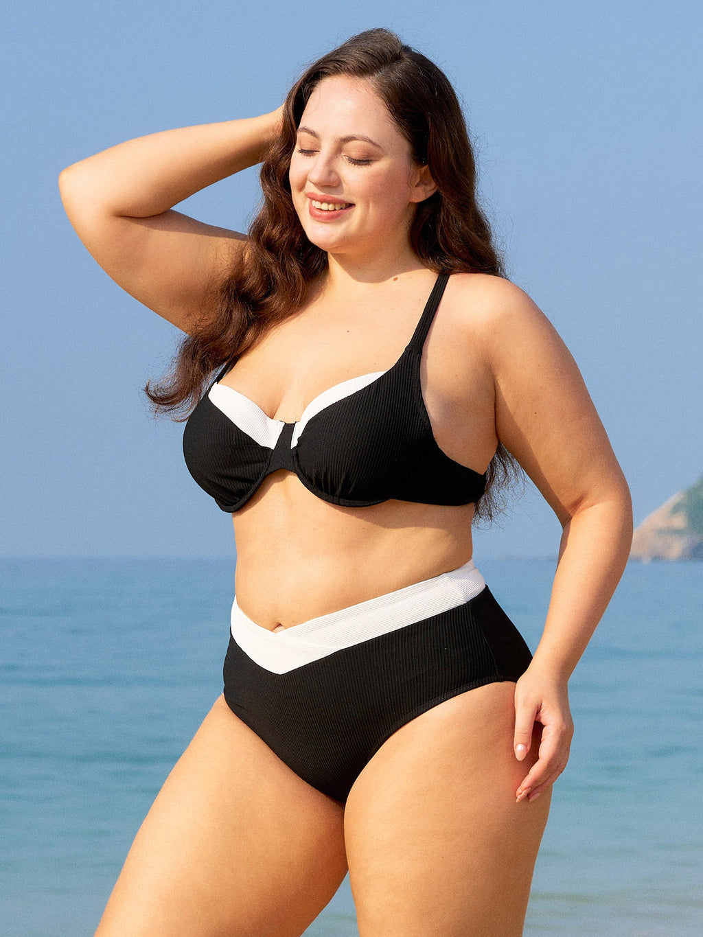 Şık Siyah Kontrast Büyük Beden Bikini Üstü