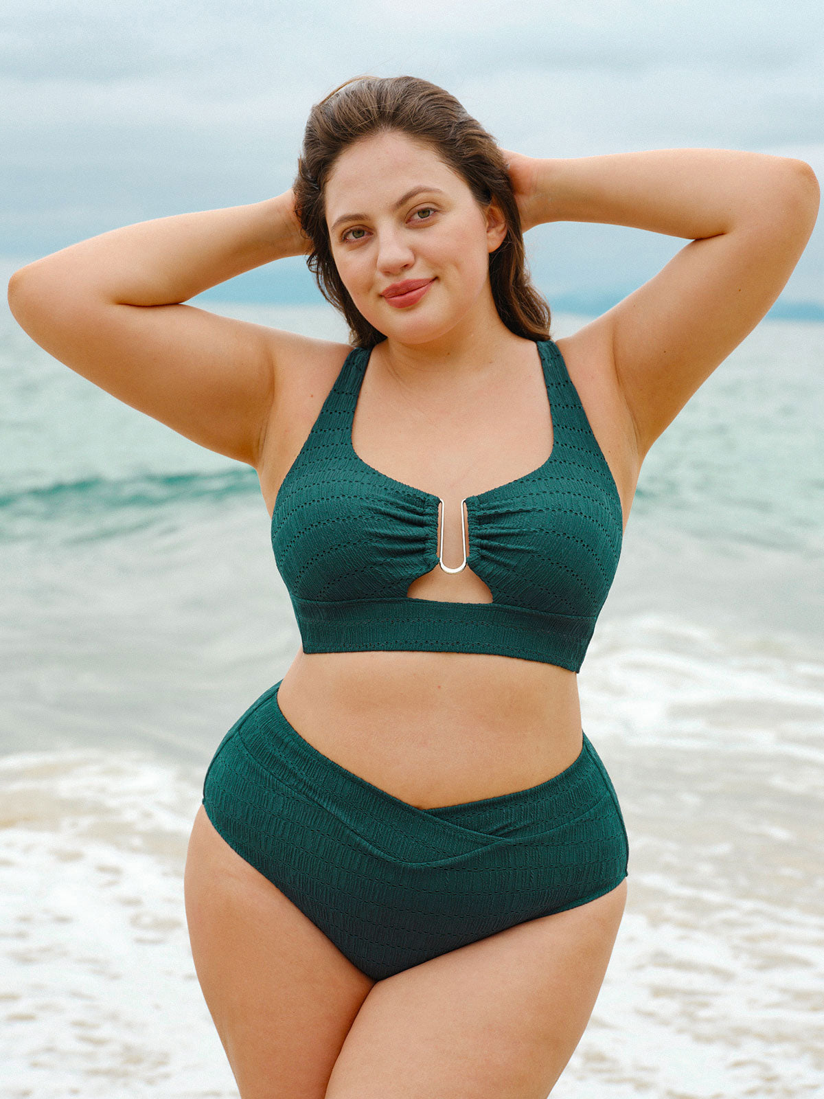 Koyu Yeşil Büyük Beden Bikini Üstü - Şık Kesik Detay