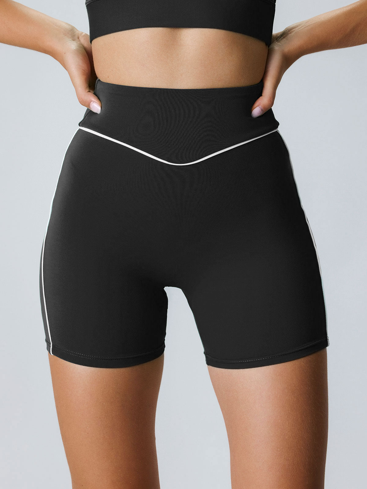 Premium Siyah Doğal Bel Lycra® Kısa Şort