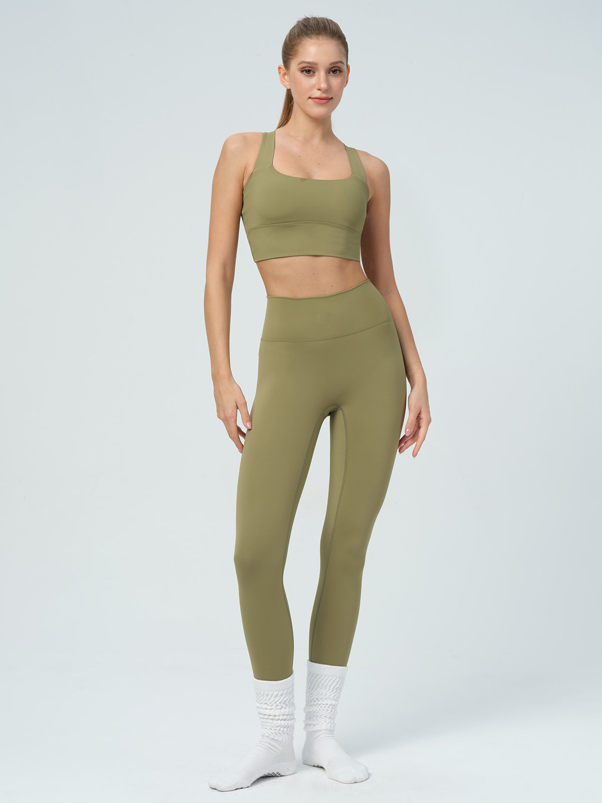 Yeşil Altın Desenli 24'' Kesik Leggings - Şık ve Rahat
