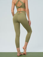 Yeşil Altın Desenli 24'' Kesik Leggings - Şık ve Rahat