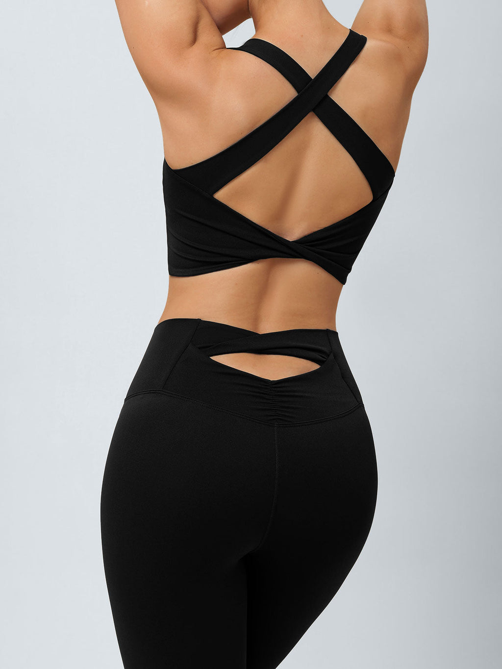Siyah Twist X-Cross Spor Sütyeni - Konforlu Hafif Destek