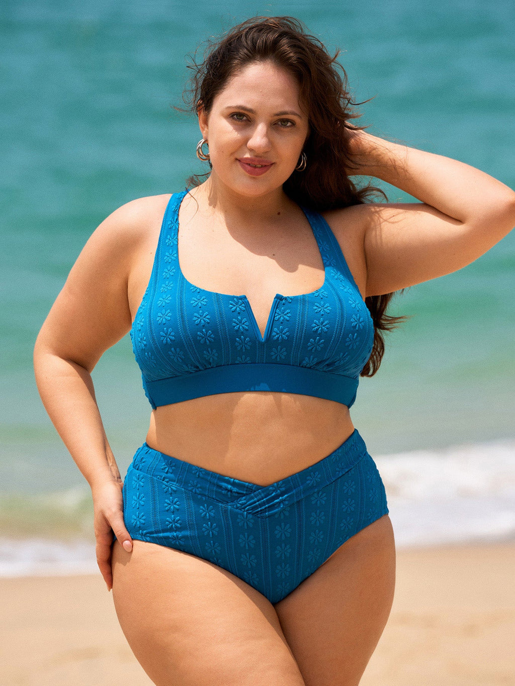 Şık Mavi Jakarlı Büyük Beden Bikini Üstü - Rahat ve Modern