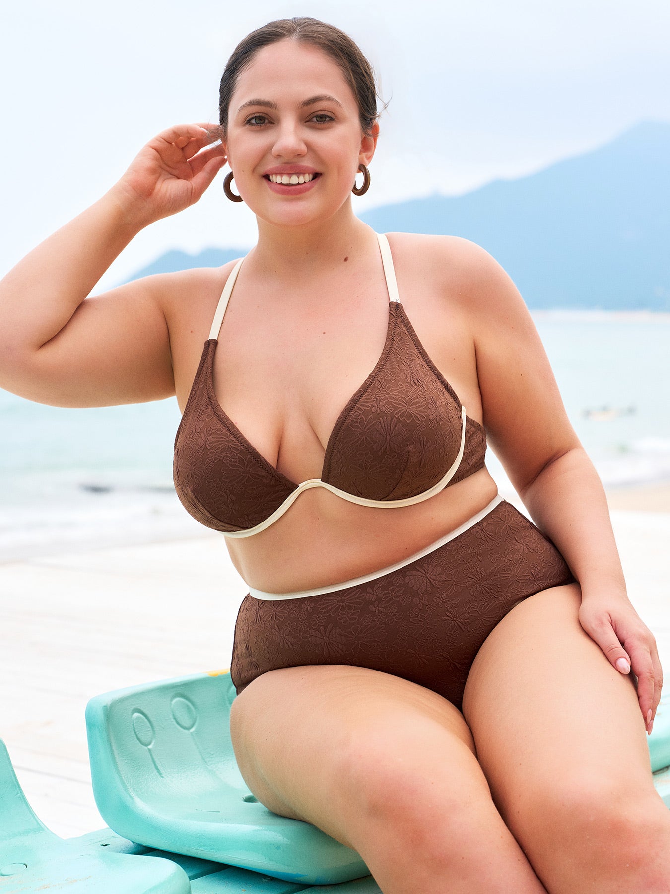 Koyu Kahverengi Dokulu Büyük Beden Bikini Üstü - Şık ve Rahat