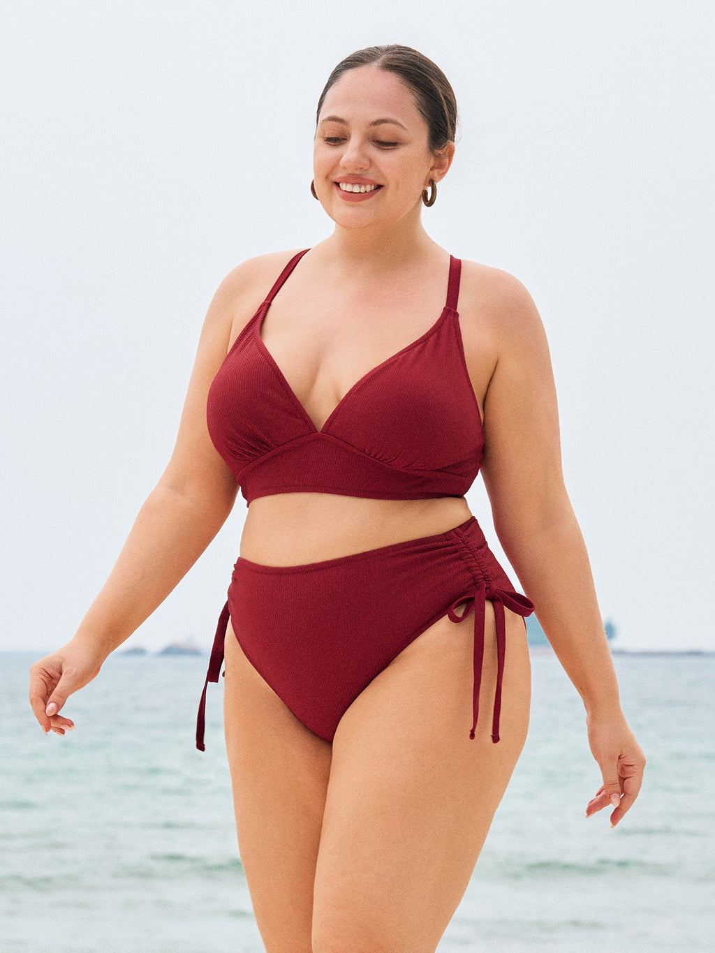 Ribanalı Kırmızı Büyük Beden Bikini Üstü - Şık ve Rahat