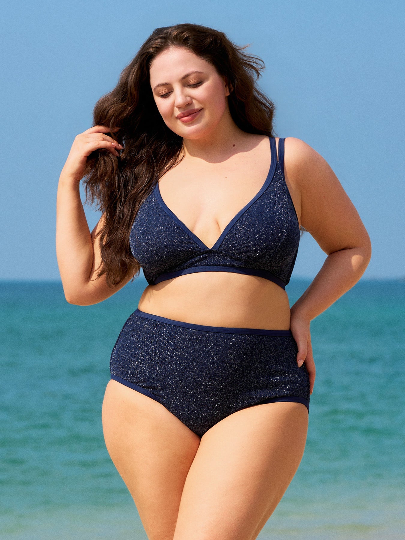 Mavi Lurex Büyük Beden Bikini Üstü - Şık ve Rahat Seçim