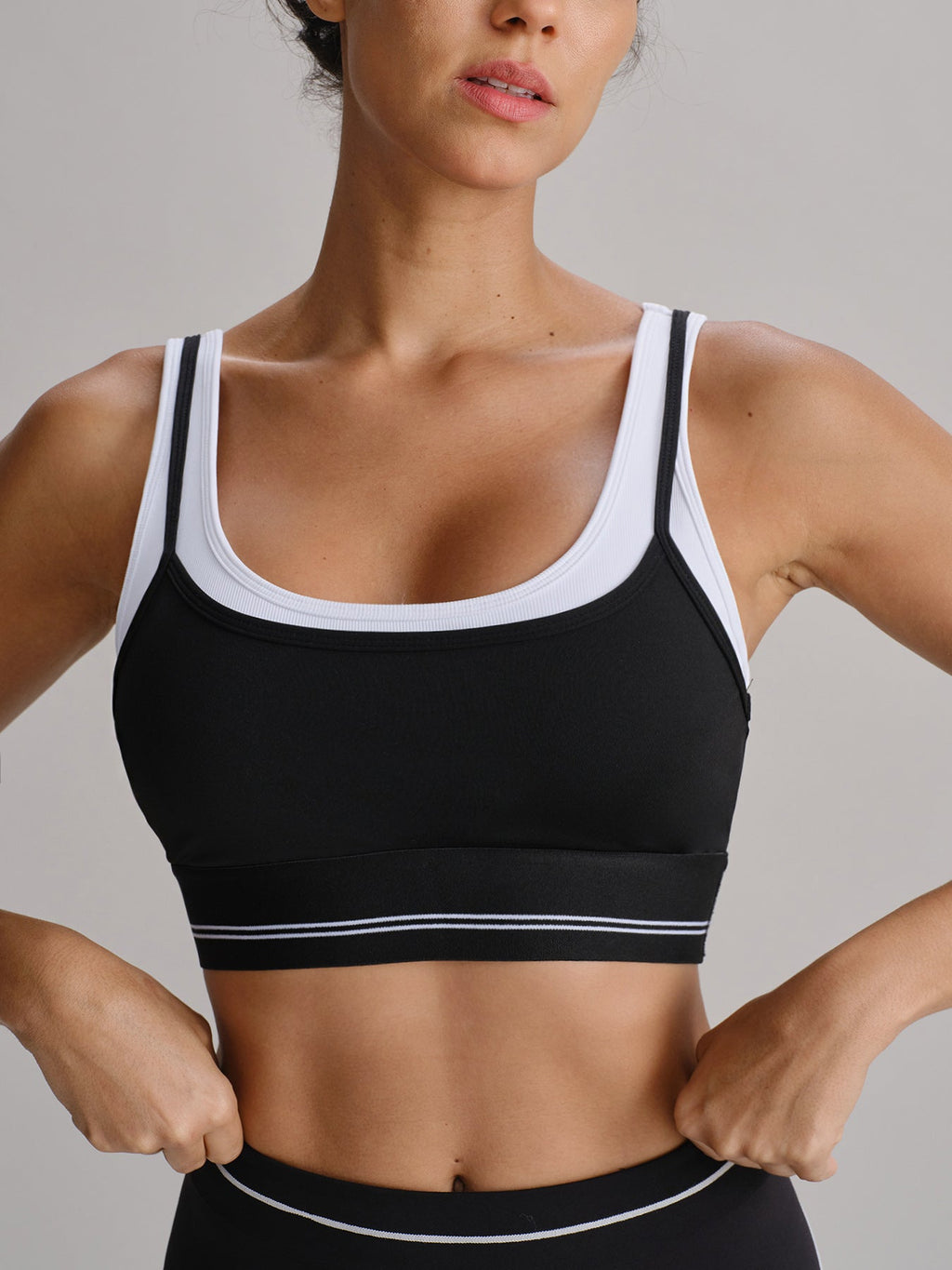 Kontrast Kenar Siyah Tank Top - Hafif Destekli Çift Askı