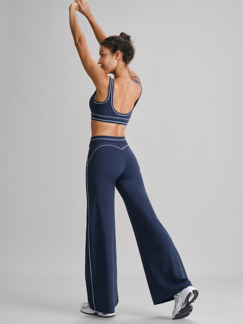 Yüksek Bel Lacivert Spor Pantolon - Kontrast Dikiş Detayı