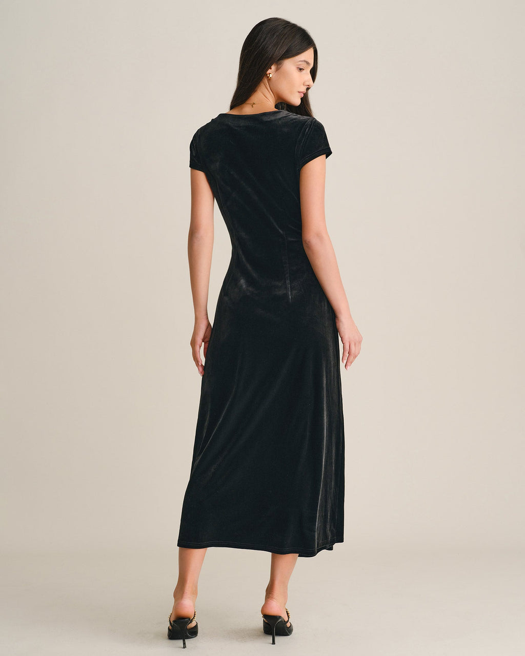 Siyah V Yaka Velur Maxi Elbise
