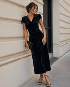 Siyah V Yaka Velur Maxi Elbise
