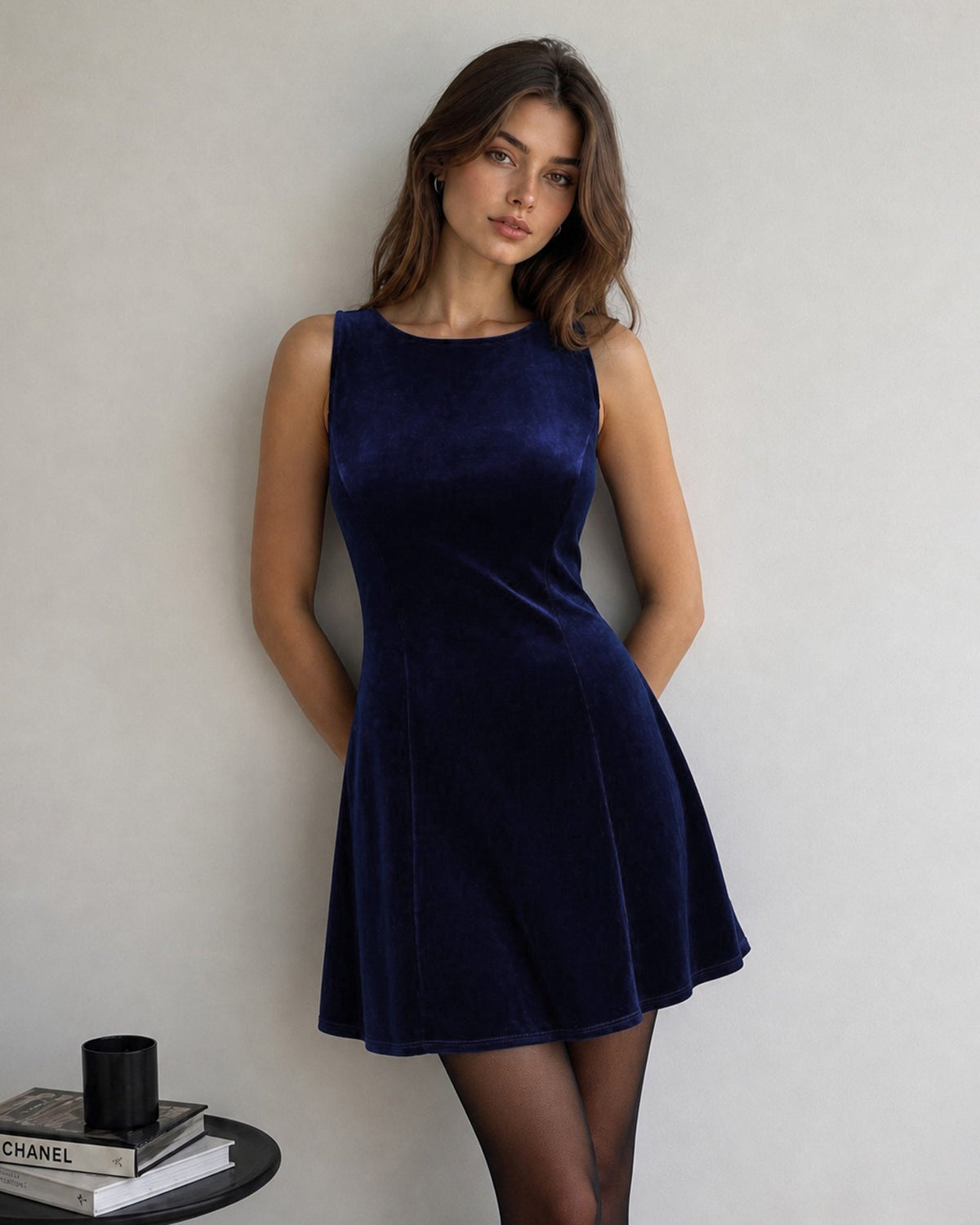 Lacivert Bot Neck Kolsuz Kadife Mini Elbise