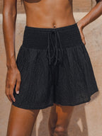 Yüksek Bel Siyah Dokulu Şort - Şıklık ve Rahatlık